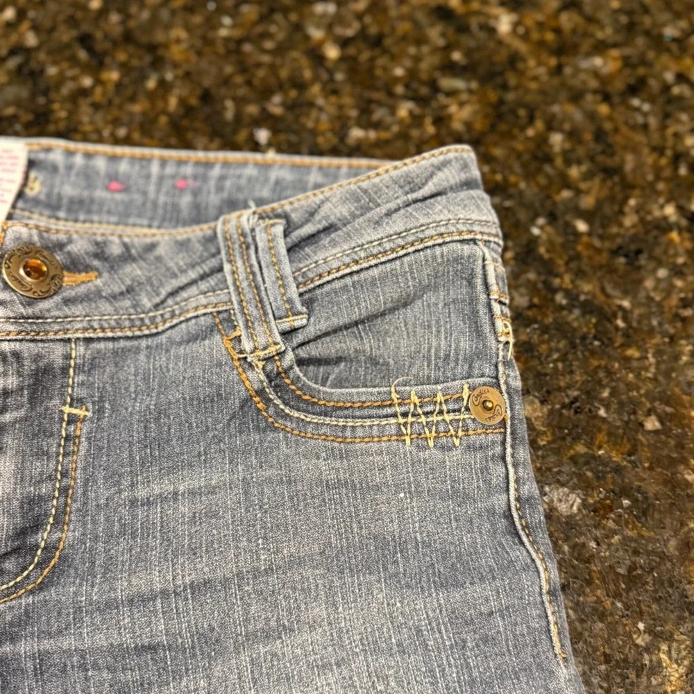 Candies VTG Womens Size 9 Med Wash Bootcut Jeans Embroidered Back Pockets Studs